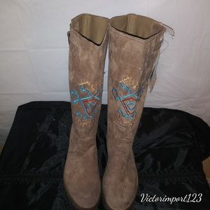 Muk luks women barbie snow flakes boot,color beige